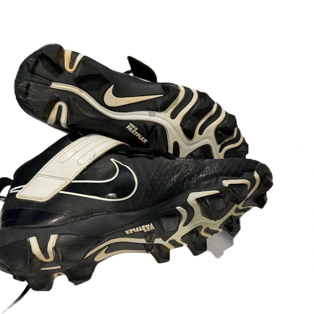 Nike Kids Black and White Sneakers with Green Accents